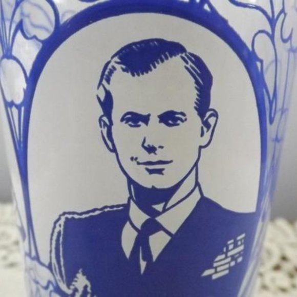 Vintage 1953 Queen Elizabeth & Prince Philip Glass - Picture 7 of 10